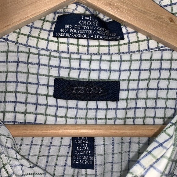 IZod Button Down Shirt in very good condition. Size 17.5 34/35. - Picture 9 of 12